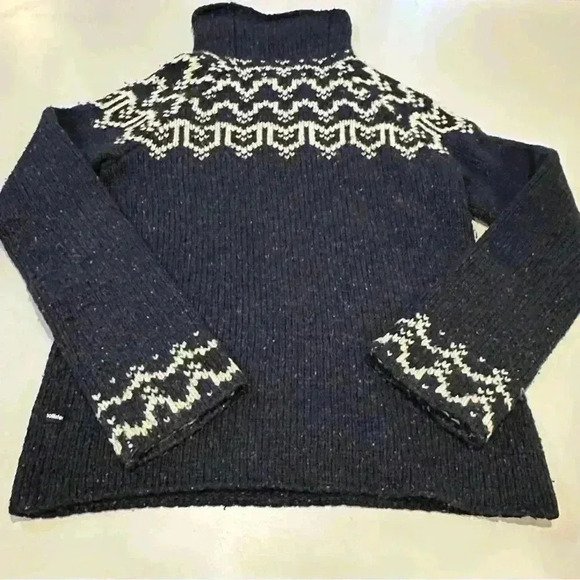 Hollister Wool Blend Sweater Size Medium - Picture 2 of 5